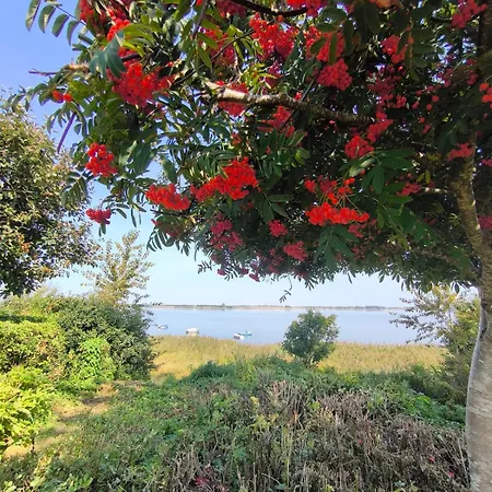 Haus Am Sund Mit Blick Auf Ruegen *